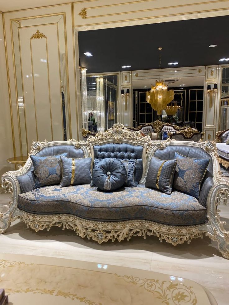 sofa tân cổ điển HHT 01 – Sang trọng, đẳng cấp